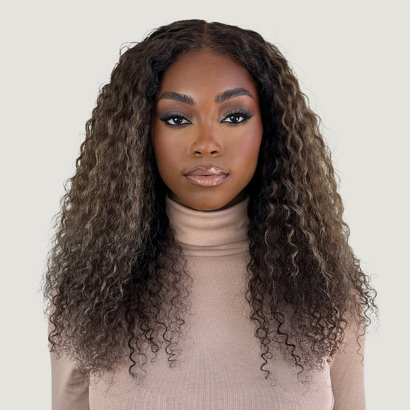 Versatility of Curly Wigs