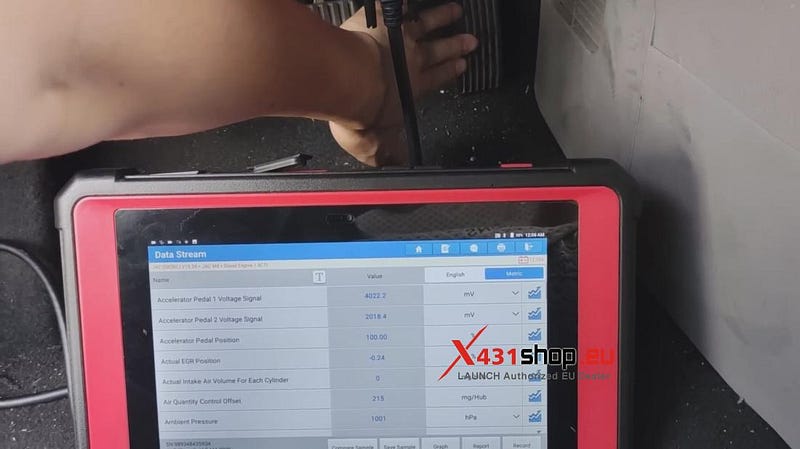 LAUNCH X431 PAD V ELITE    JAC M4