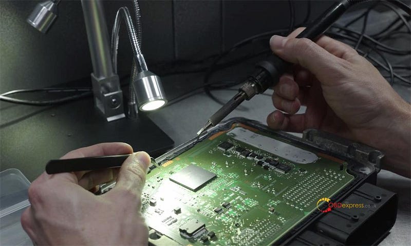 How to Unlock Bosch MD1CS003 ECU by Flex Boot Glitch