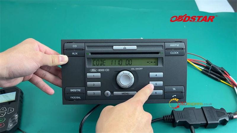 OBDSTAR MT200 ベンチによるフォード 6000CD ラジオ コードの変更