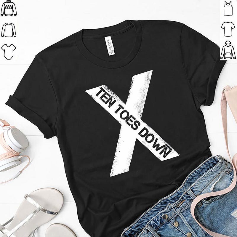 deestroying merch ten toes down hoodie