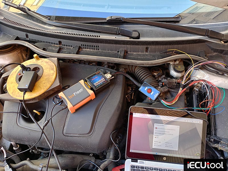 Foxflash Read and Write Toyota EDC17CP37 on Bench