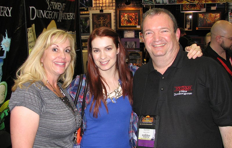 Laura Hickman, Felicia Day e Tracy Hickman
