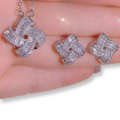 Shopping online for jewellery