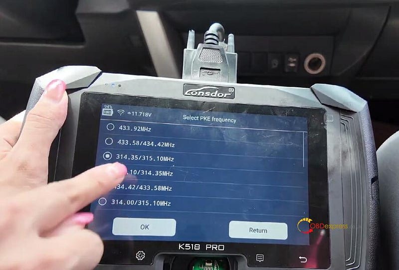 Lonsdor K518 Pro Programs 2016 Toyota RAV4 All Keys Lost