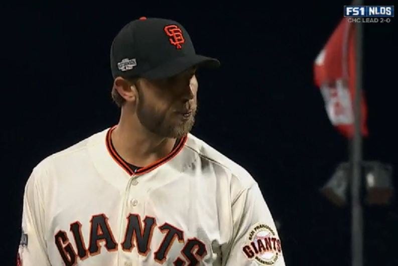 giants-bumgarner-snotrocket-2016-10-10-loogie