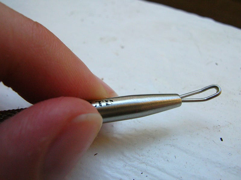How To Use A Blackhead Remover