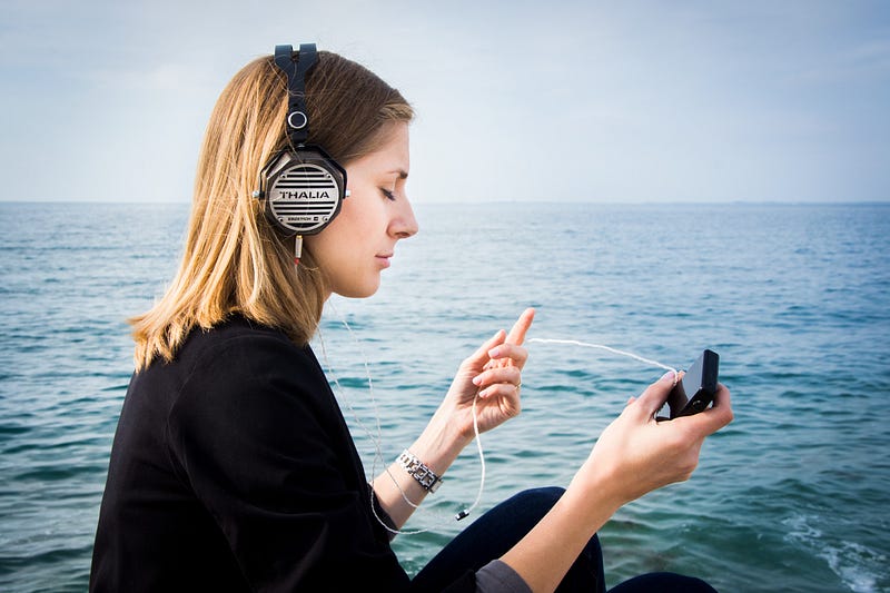 7 Tips to Effectively Listen to An Audiobook