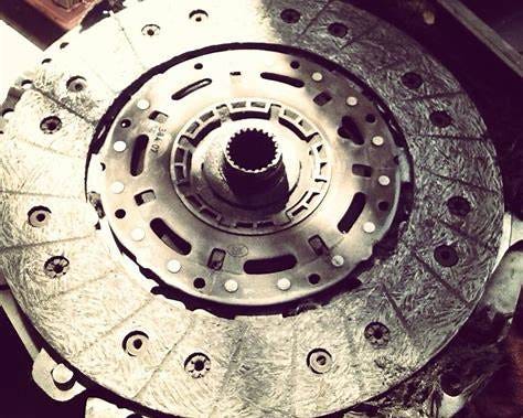 https://www.smautoservice.co.uk/clutch-repair-replacement-trowbridge-uk/