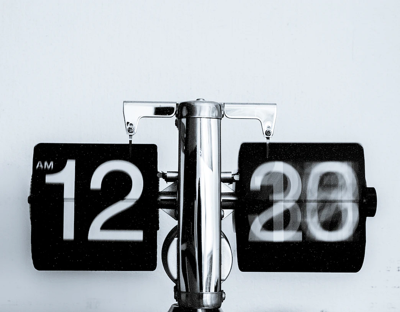 analog clock - employee timekeeping