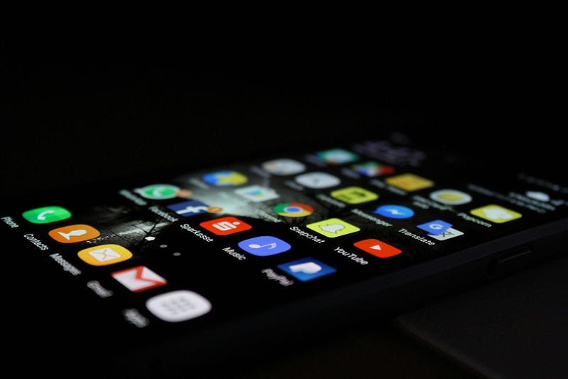Inovar ou Regular: uma falsa escolha para o digital