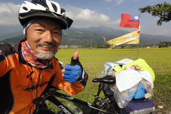 陳敏先騎單車到訪世界各地。                                                                              陳敏先提供