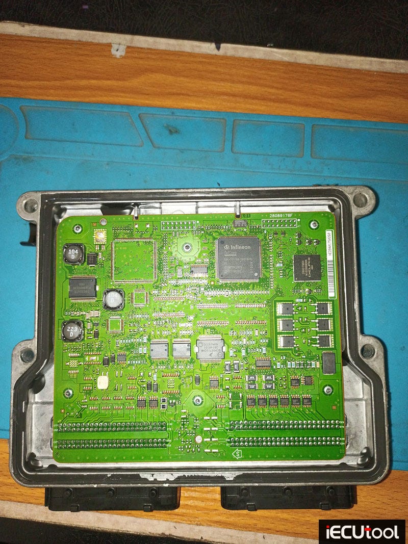 PCMTuner open the ECU cover to read Hyundai MT86 (with wiring diagram)
