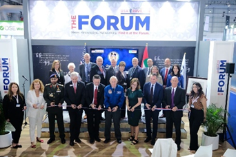 To open the event, GSP delegates and Robin Toth, Commerce’s Aerospace Sector Lead, participate in a ceremony at the U.S. Pavilion alongside dignitaries.