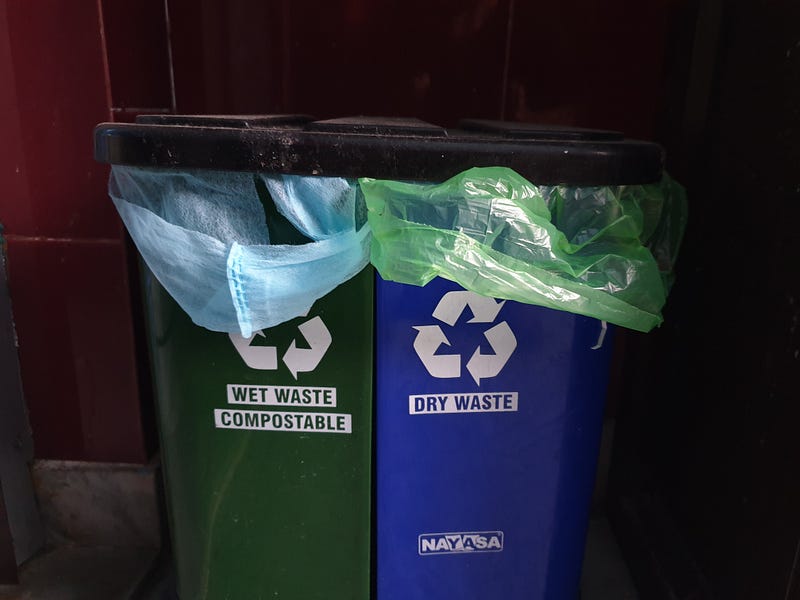 Waste segregation dustbin