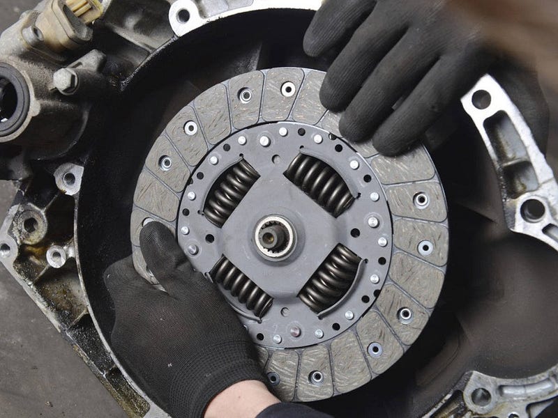 https://www.smautoservice.co.uk/clutch-repair-replacement-trowbridge-uk/