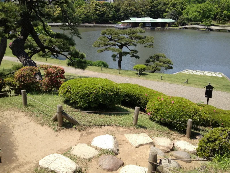 Hamarikyu Gardens in Tokyo