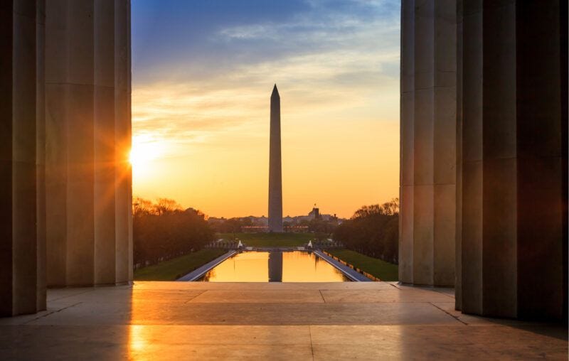 The Washington Monument looks beautiful at sunrise.