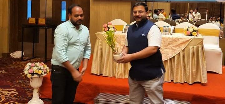 best bariatric surgeon in delhi