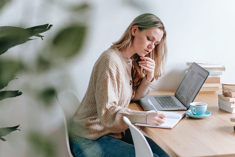 A women writing.
