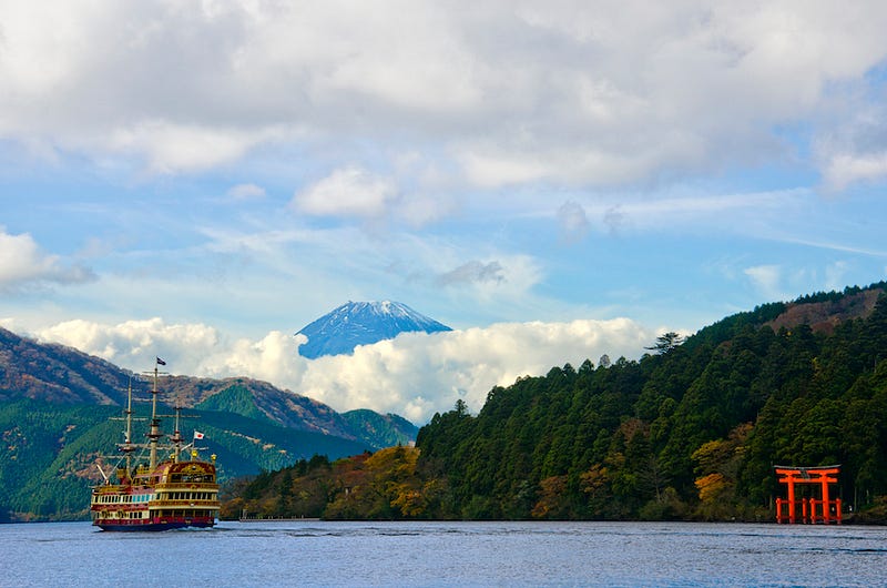 A pirate ship on Hakone’s Lake Ashi near Odawara Castle