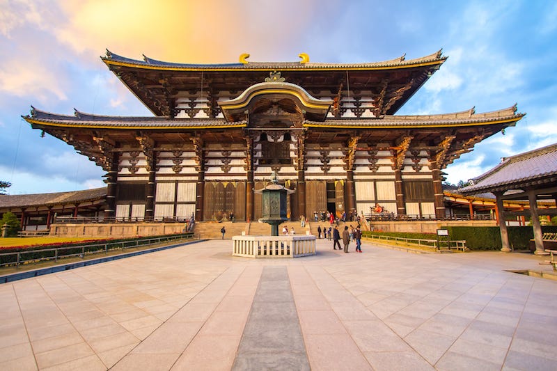 The main building of Nara Prefecture’s famous Todai-ji temple complex