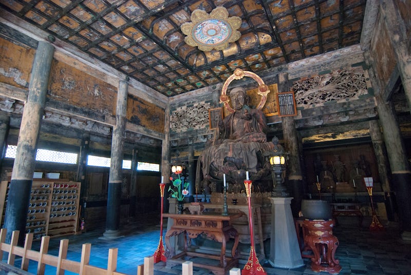 An old Buddhist statue inside one of the many halls at Kamakura’s Kencho-ji