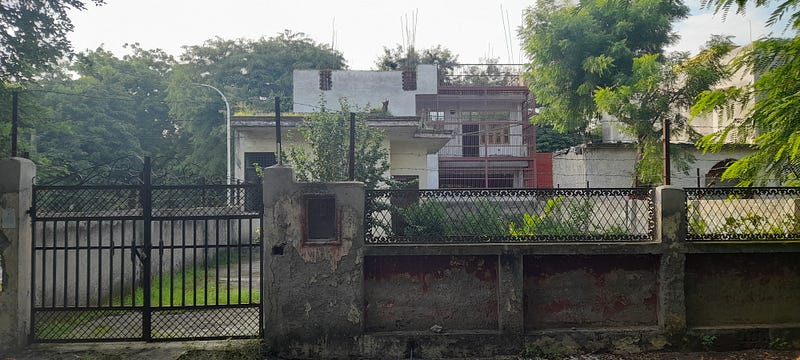 Premium 200 sq. mtr. corner plot, S/E facing with all approvals in place, available through Shiva Associates for large families and discerning buyers in Alpha 1, Greater Noida.