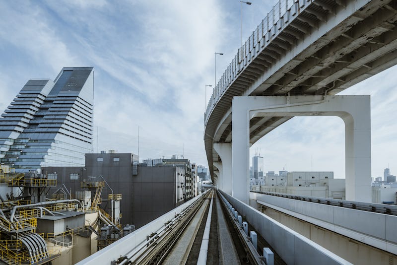 The Yurikamome Monorail tracks that pass by Shibaura Minami Futo Park