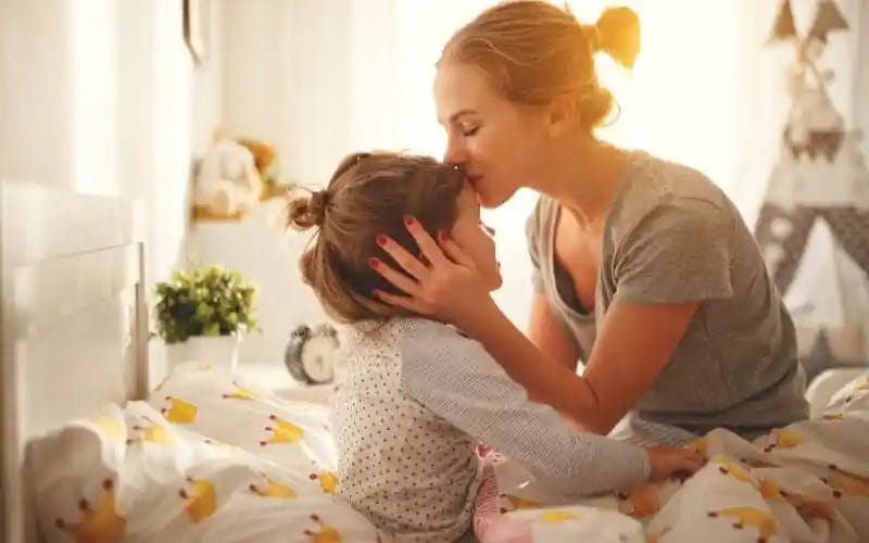 How to be a good mother? Tips to solve this riddle