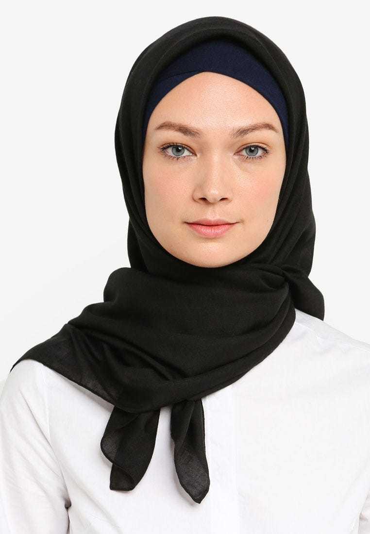 Gambar  Woman Simple Hijab  Style Terbaru Styleala