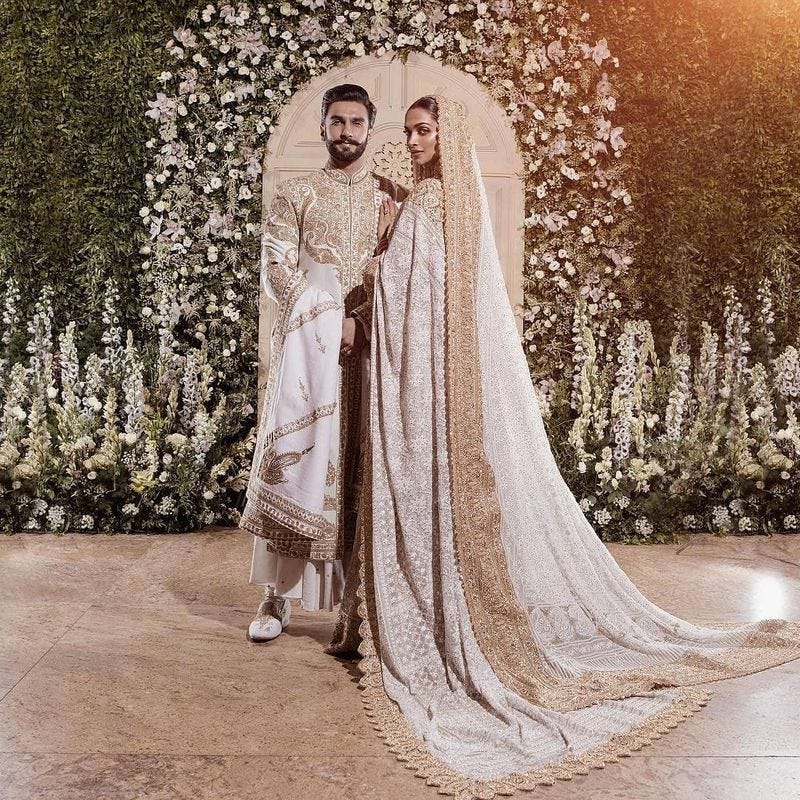 Ranveer & Deepika at their reception in Abu Jani Sandeep Khosla