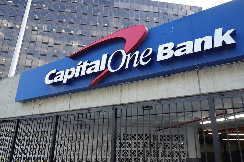 ⚠️ Capital One Outage: Users Report Deposit Issues & Banking Disruptions Nationwide