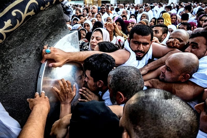The Aniconic Icon: Deconstructing the Paradox of Islam’s Sacred Stone ٱلْحَجَرُ ٱلْأَسْوَد