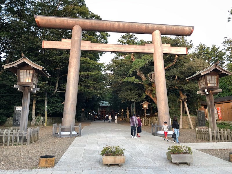 The torii gateway at the entrance to Kashima Jingu in Ibaraki Prefecture
