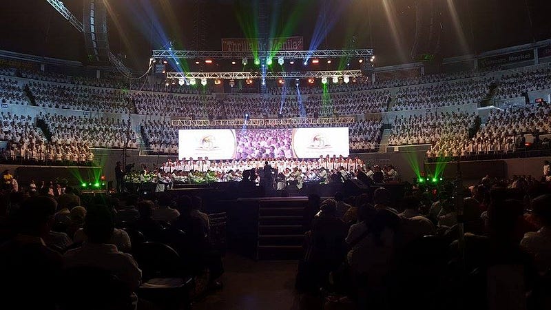 Ang Dating Daan Chorale breaks largest gospel choir-world record