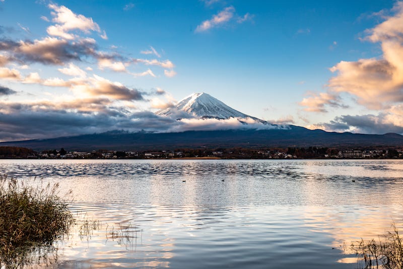 A lakeside shot of Mt. Fuji and Kawaguchiko in Yamanashi Prefecture