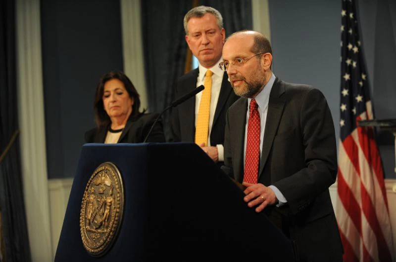 New York City Mayor Bill de Blasio and his Department of Social Services Commissioner Steven Banks at a press conference in 2014 announcing Banks’ appointment to the Department of Social Services. (Photo: New York Daily Post)