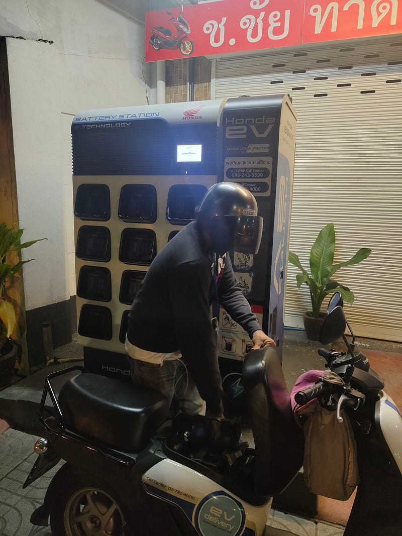 The only Honda swapping station I saw in the four weeks I spent wandering the streets of Bangkok.