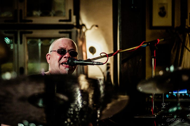 Display Song title and Cover by utilizing SHOUTCast’s metadata — Appseed IO — Medium