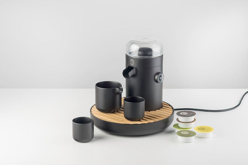 “TEAMOSA” deliciously extracts tea with ultrasonic waves. You can put
it in your own tea leaves, or you can buy fine tea leaves from TEAMOSA
in capsules