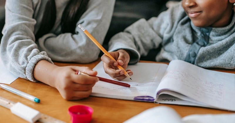 TIPS ON HELPING YOUR KID DO THE HOMEWORK CORRECTLY