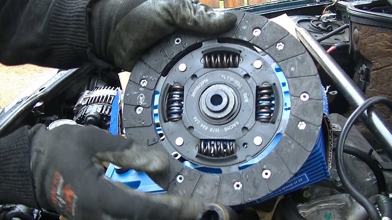 https://www.smautoservice.co.uk/clutch-repair-replacement-trowbridge-uk/