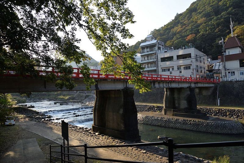 A traditionally-styled Japanese bridge in Kanagawa Prefecture’s Hakone Yumoto