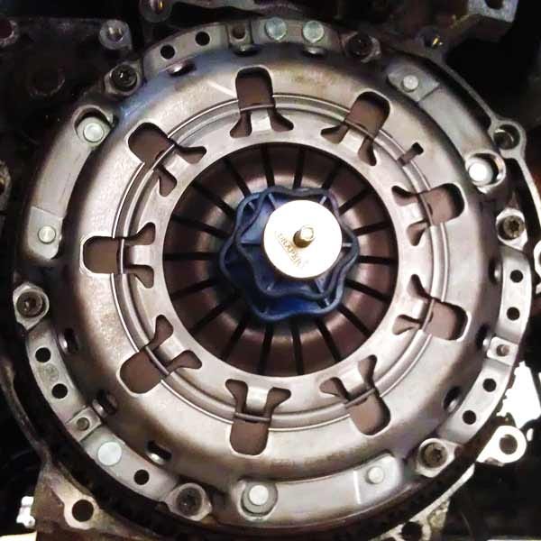 https://www.smautoservice.co.uk/clutch-repair-replacement-trowbridge-uk/