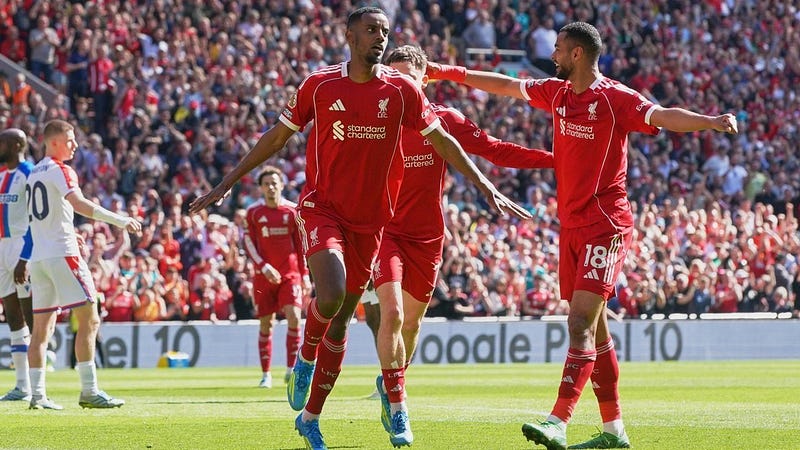 Selebrasi Alexander Isak dalam laga Liverpool vs Crystal Palace di Premier League 2025/2026, Sabtu (25/4/2026). © AP Photo/Ian Hodgson