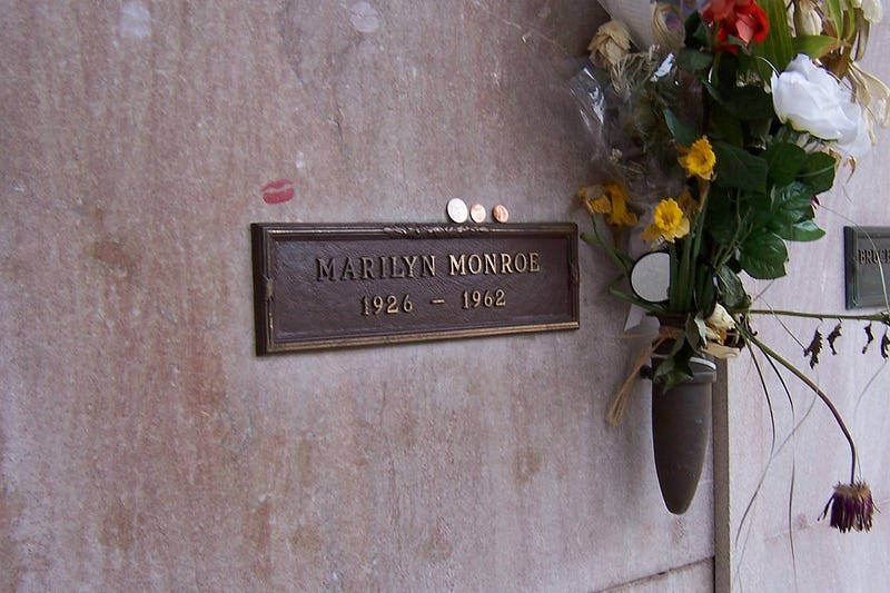 Marilyn Monroe’s grave in Los Angeles