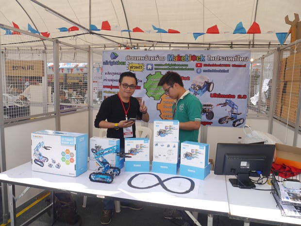タイではSTEM教育も盛り上がりを見せていて、深センのMakeblock(fabcrossのレポート){.markup–anchor .markup–figure-anchor}を現地の代理店が大々的に出展していた。