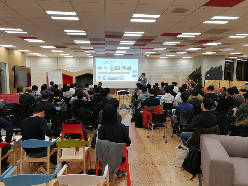 Yahoo
LodgeでのJENESIS藤岡さんプレゼン