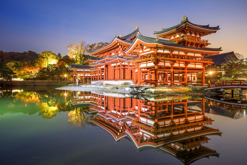 The beautiful “Pheonix Hall” of Uji’s Byodo-in in Kyoto.